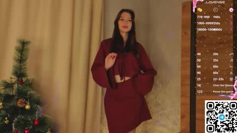 Loise online show from December 15, 5:06 pm