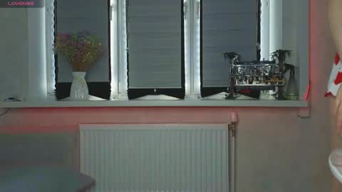 Lysia online show from April 12, 1:38 pm