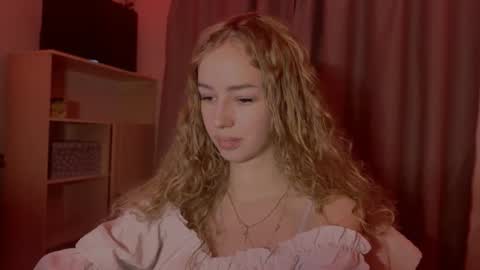 Snapshot of cherryrush951544 chatting on November 14, 2:16 pm Evie online show from November 14, 2:16 pm