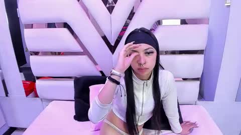 cherrysweetl_ online show from May 29, 12:36 pm