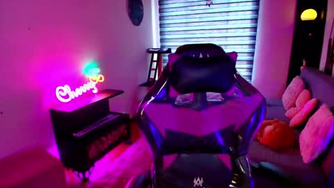 Snapshot of cherryy_bombshelll chatting on March 18, 5:05 pm cherry online show from March 18, 5:05 pm