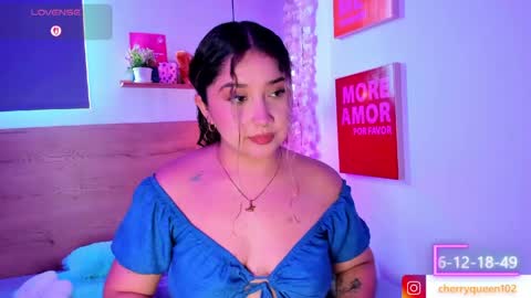 Snapshot of cherryyquen chatting on May 20, 9:32 pm Cherry Queen online show from May 20, 9:32 pm