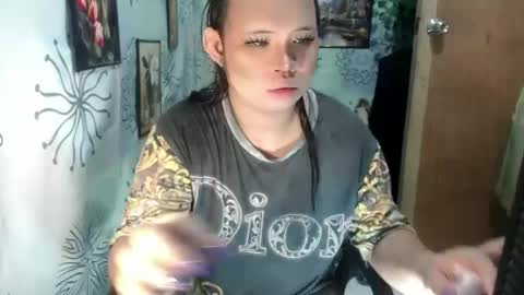 Snapshot of chescahotxxxl chatting on January 2, 4:41 am chescahotxxxl online show from January 2, 4:41 am