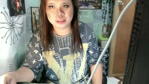 Snapshot of chescahotxxxl chatting on January 6, 2:58 am chescahotxxxl online show from January 6, 2:58 am