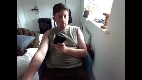 cheshireguy32 online show from June 1, 8:27 am