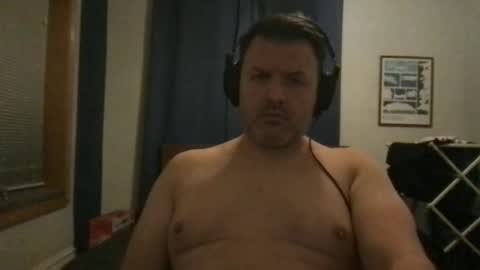 Snapshot of chicagoguy7183 chatting on April 2, 5:16 am chicagoguy7183 online show from April 2, 5:16 am