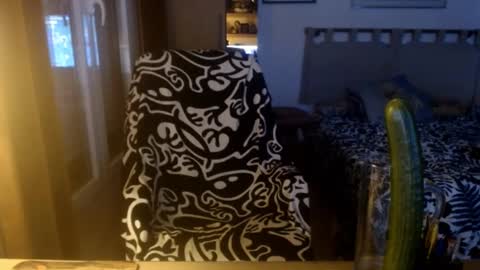 Snapshot of chicocam1983 chatting on December 14, 5:14 pm chicocam1983 online show from December 14, 5:14 pm