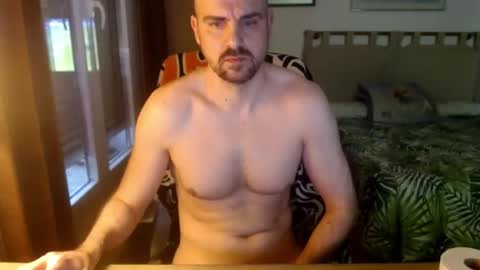 Snapshot of chicocam1983 chatting on February 16, 4:42 pm chicocam1983 online show from February 16, 4:42 pm