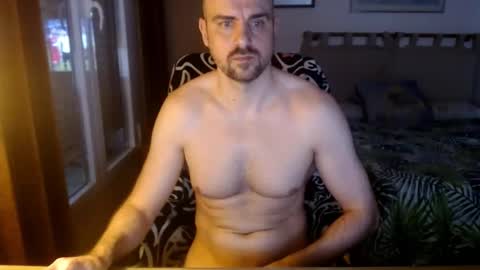 Snapshot of chicocam1983 chatting on March 8, 5:11 pm chicocam1983 online show from March 8, 5:11 pm