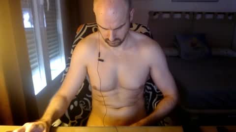 Snapshot of chicocam1983 chatting on September 27, 4:12 pm chicocam1983 online show from September 27, 4:12 pm