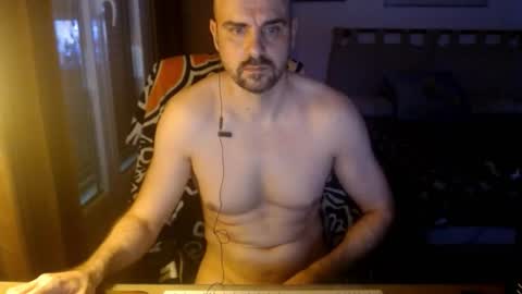 Snapshot of chicocam1983 chatting on October 26, 4:46 pm chicocam1983 online show from October 26, 4:46 pm