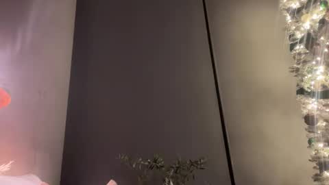 Snapshot of chiguy841 chatting on December 16, 3:19 am ChiGuy841 online show from December 16, 3:19 am