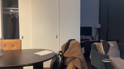 Snapshot of chiguy841 chatting on February 25, 2:58 am ChiGuy841 online show from February 25, 2:58 am