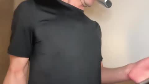 Snapshot of chiguy841 chatting on March 3, 2:04 am ChiGuy841 online show from March 3, 2:04 am