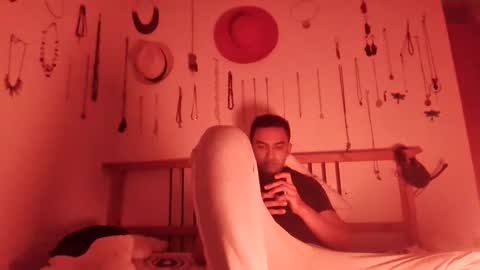 Snapshot of chill_out263 chatting on December 17, 2:28 am chill_out263 online show from December 17, 2:28 am