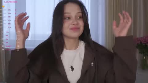Snapshot of chillgirlll chatting on February 15, 6:10 am Nicole online show from February 15, 6:10 am