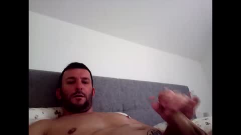 chris online show from November 11, 8:03 am