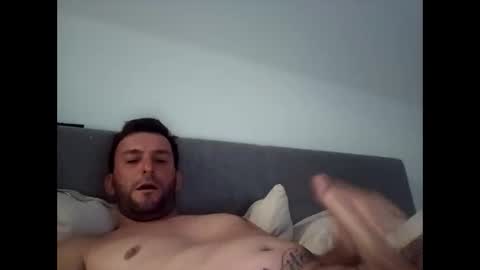 chris online show from April 3, 8:18 pm