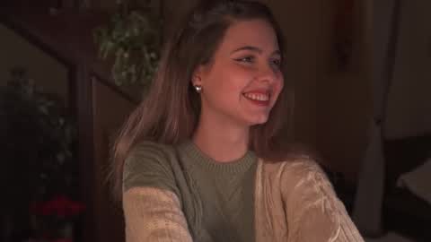 Snapshot of chillpix chatting on September 13, 9:47 pm Hanna online show from September 13, 9:47 pm