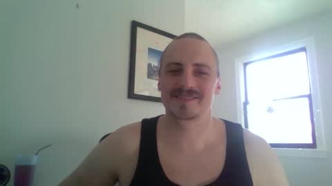 Snapshot of chillsfguy chatting on December 17, 6:25 pm Chillsfguy online show from December 17, 6:25 pm