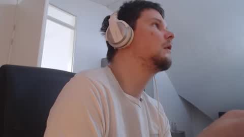 Snapshot of chillzonecam chatting on September 12, 3:56 pm chillzonecam online show from September 12, 3:56 pm