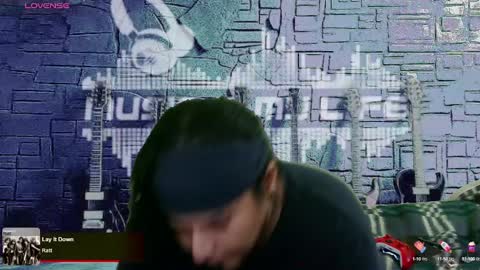 Snapshot of chinoroz chatting on February 19, 2:55 am Enrique online show from February 19, 2:55 am
