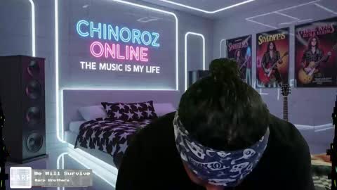 Snapshot of chinoroz chatting on October 7, 12:57 pm Enrique online show from October 7, 12:57 pm