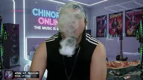 Snapshot of chinoroz chatting on October 11, 11:47 pm Enrique online show from October 11, 11:47 pm