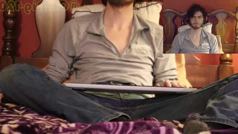 ChiPig420 online show from March 4, 2:28 am