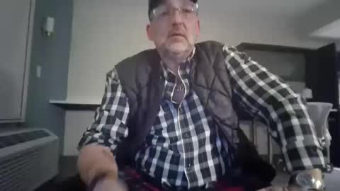 chippy70 online show from February 17, 6:32 am