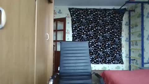 chiraq1945 online show from October 27, 7:23 am