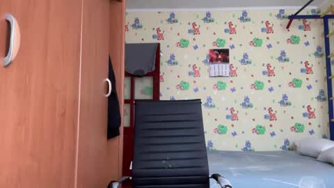 chiraq1945 online show from April 1, 10:38 am