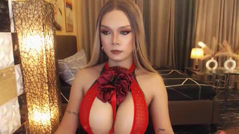 Snapshot of chixfranching chatting on December 14, 10:20 am Franching Lee online show from December 14, 10:20 am