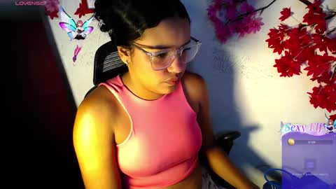 Snapshot of chleo_rosse chatting on May 28, 2:42 am chleo_rosse online show from May 28, 2:42 am