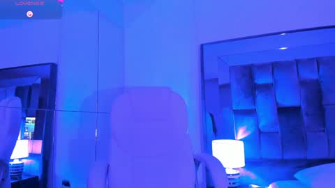 Chloe online show from January 25, 2:47 pm