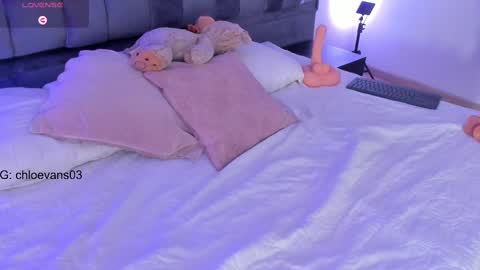 Chloe online show from February 26, 2:36 pm