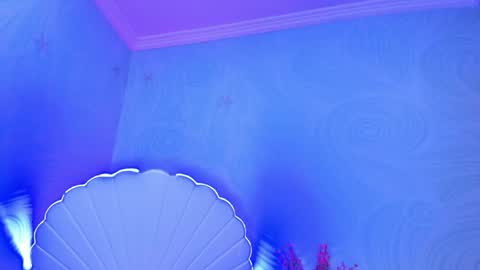 Snapshot of chloe_blowjob chatting on April 19, 2:11 am chloe_blowjob online show from April 19, 2:11 am