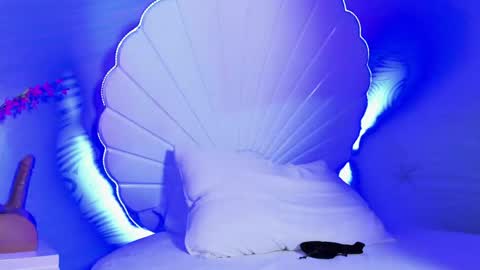 Snapshot of chloe_blowjob chatting on May 4, 12:17 am chloe_blowjob online show from May 4, 12:17 am