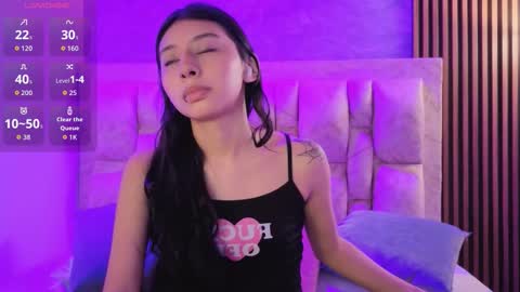 chloe_bluee_ online show from March 28, 10:59 am