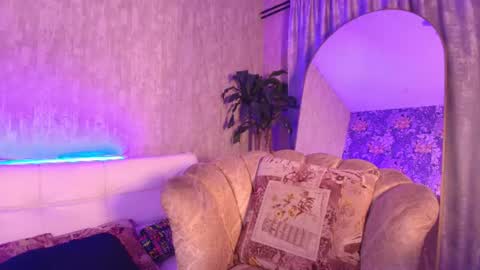 Chloe online show from June 15, 8:22 pm