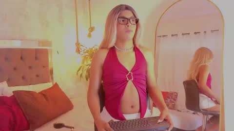 Chloe online show from June 30, 7:26 pm
