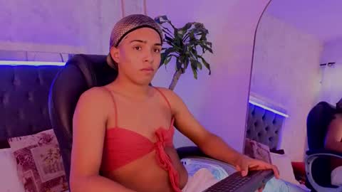Chloe online show from August 3, 7:06 pm