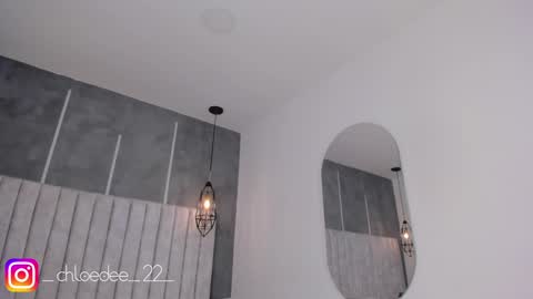 Snapshot of chloe_dee_ chatting on January 7, 10:01 am Chloe online show from January 7, 10:01 am