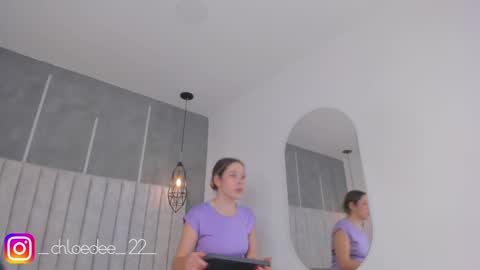 Snapshot of chloe_dee_ chatting on January 19, 10:28 am Chloe online show from January 19, 10:28 am