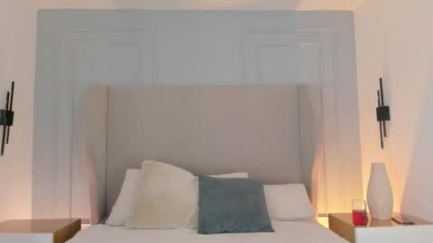 Chloe online show from March 27, 11:54 am