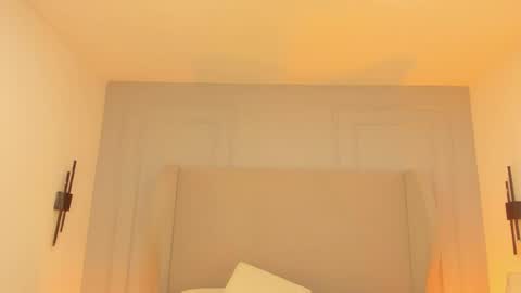 Snapshot of chloe_dee_ chatting on April 23, 11:53 am Chloe online show from April 23, 11:53 am
