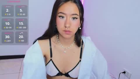 Snapshot of chloe_desire11 chatting on June 11, 11:08 am chloe_desire11 online show from June 11, 11:08 am