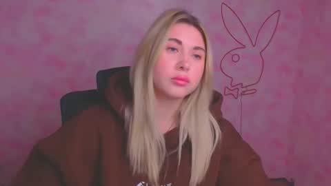 Snapshot of chloe_diva chatting on November 26, 6:25 am Chloe online show from November 26, 6:25 am