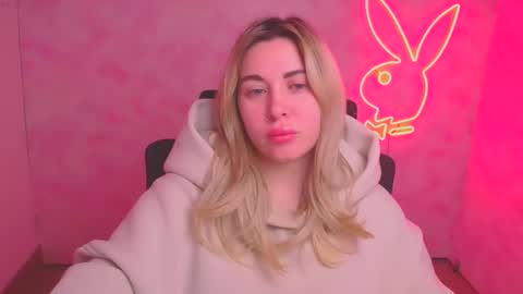 Snapshot of chloe_diva chatting on November 29, 6:49 am Chloe online show from November 29, 6:49 am