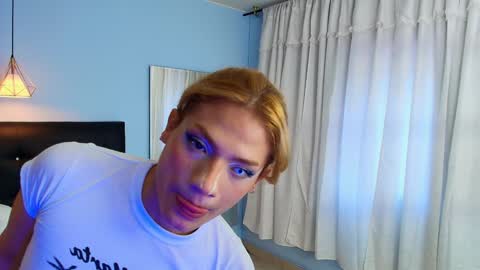 CHLOE online show from December 19, 9:28 pm